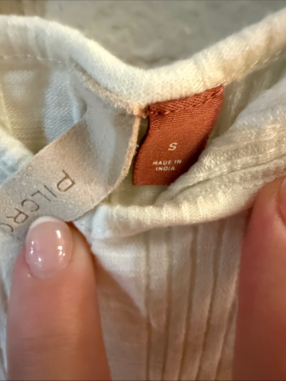 Pilcro Ivory Ribbed V-Neck Tank - Picture 2 of 3